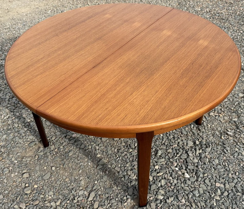 Round extending teak - round, dining