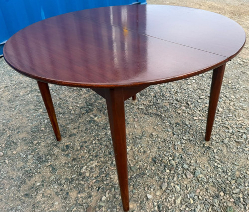 Round extending dining table - extending,
